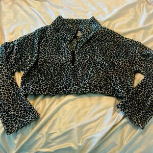Urban Outfitters Cozy  Leopard print Cropped Top- Sz Medium